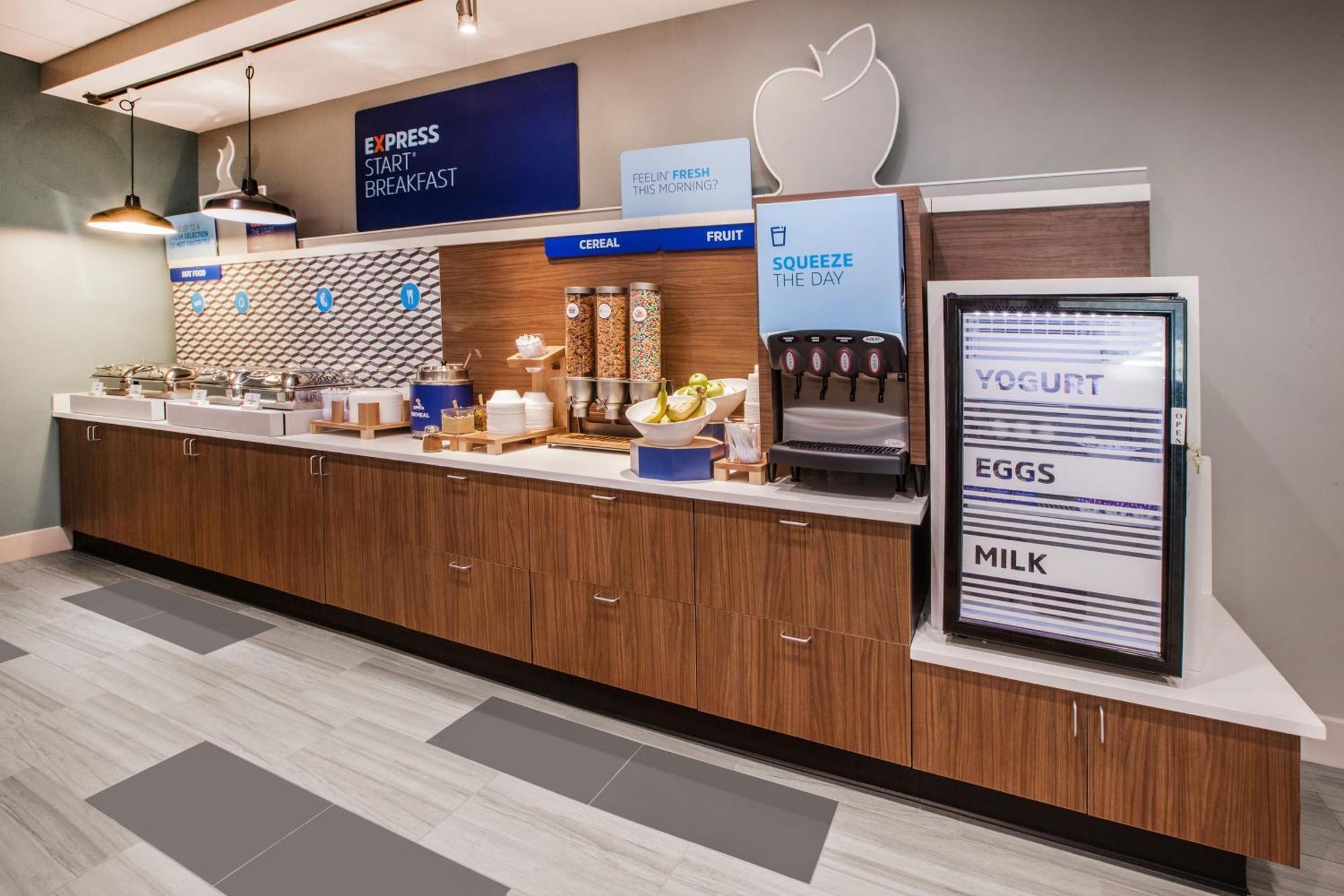 Holiday Inn Express Fort St John By Ihg Fort St. John Esterno foto