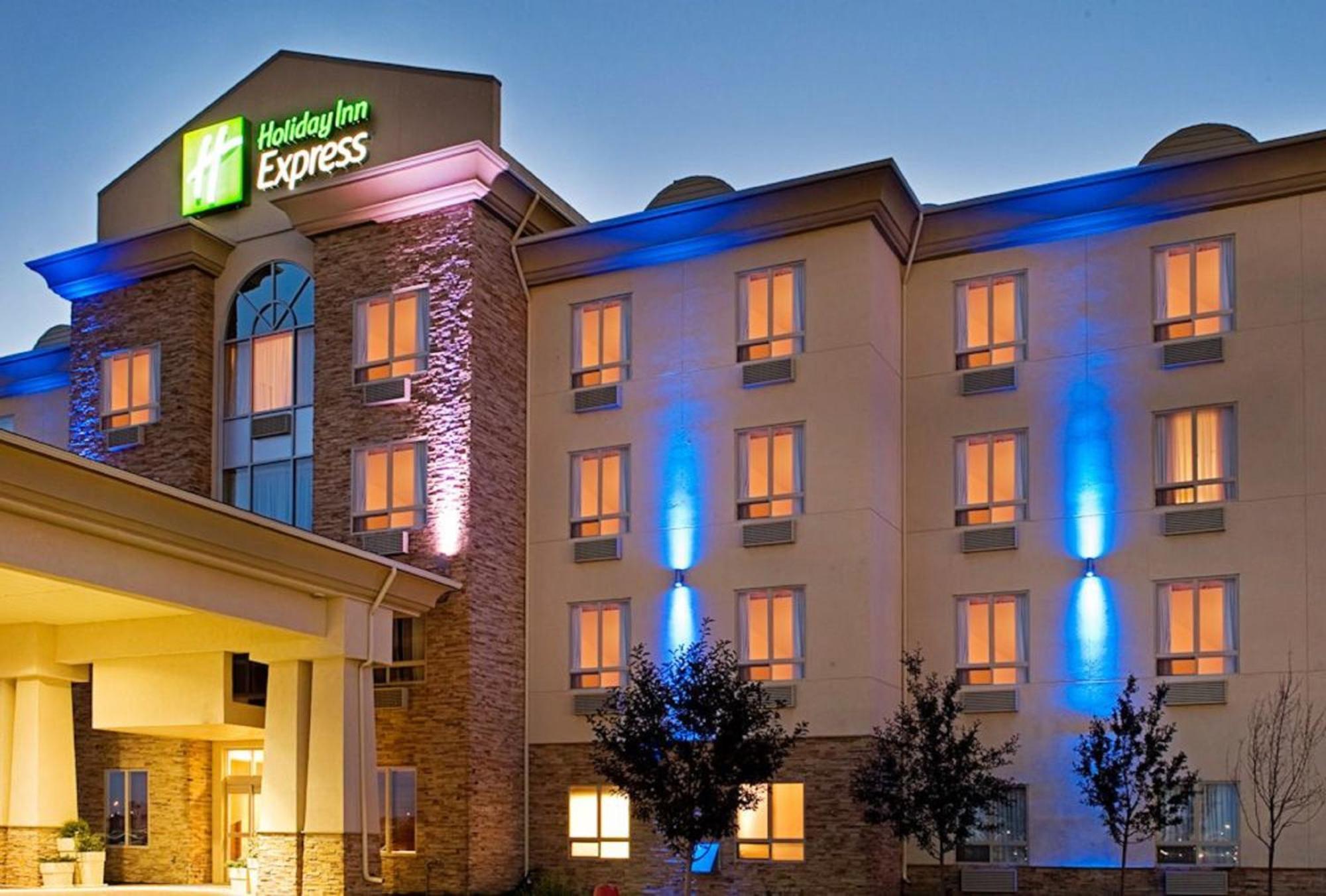 Holiday Inn Express Fort St John By Ihg Fort St. John Esterno foto