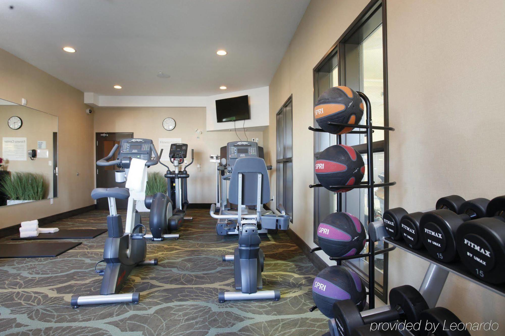 Holiday Inn Express Fort St John By Ihg Fort St. John Esterno foto
