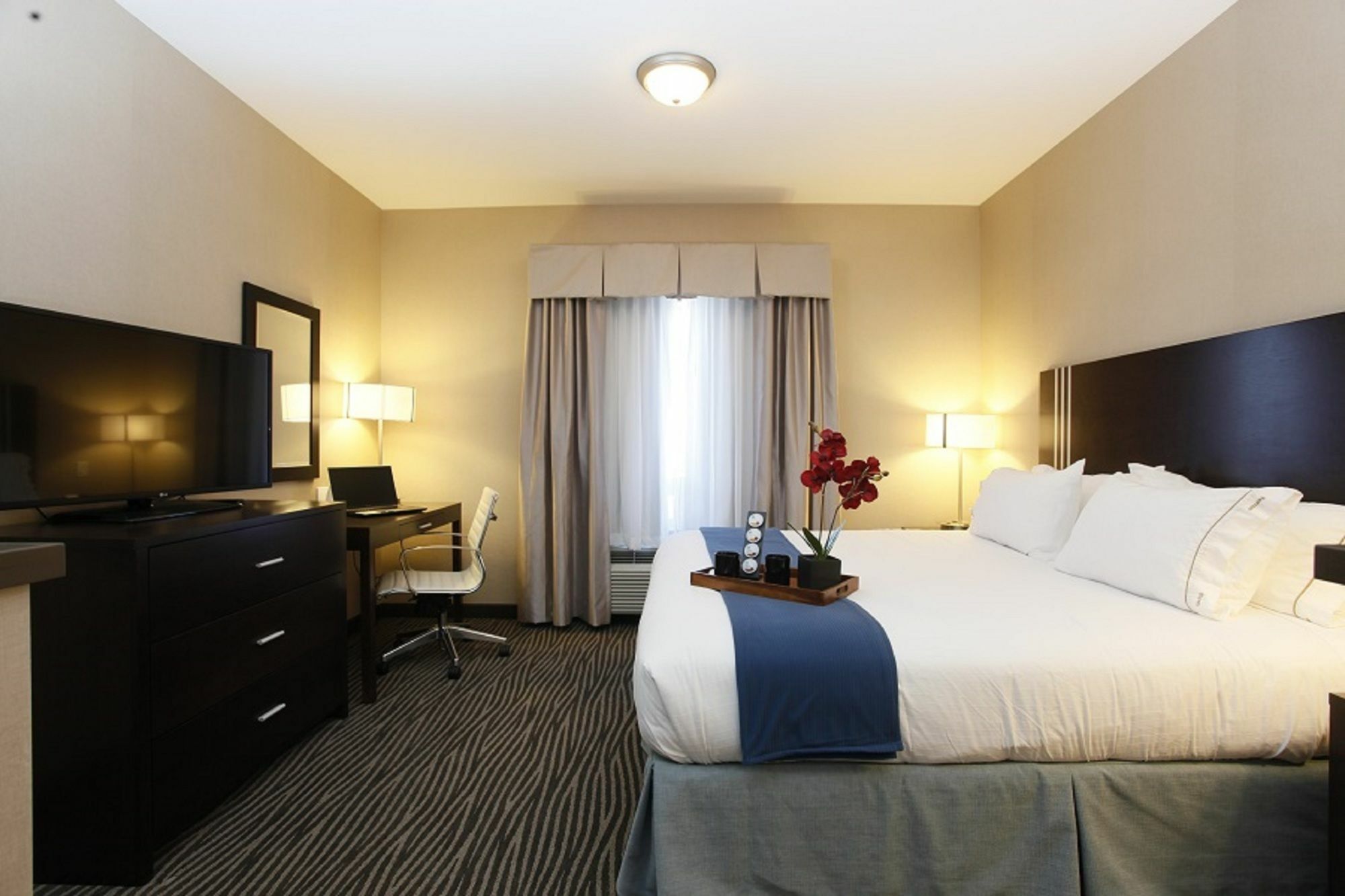 Holiday Inn Express Fort St John By Ihg Fort St. John Esterno foto