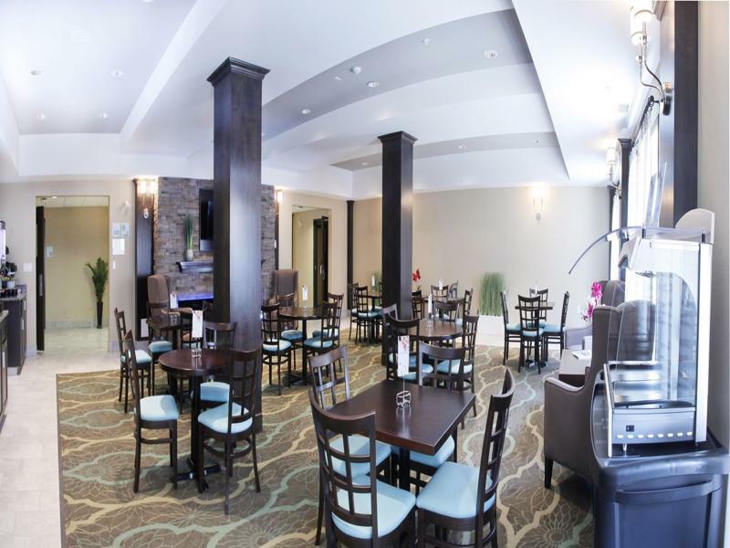 Holiday Inn Express Fort St John By Ihg Fort St. John Esterno foto